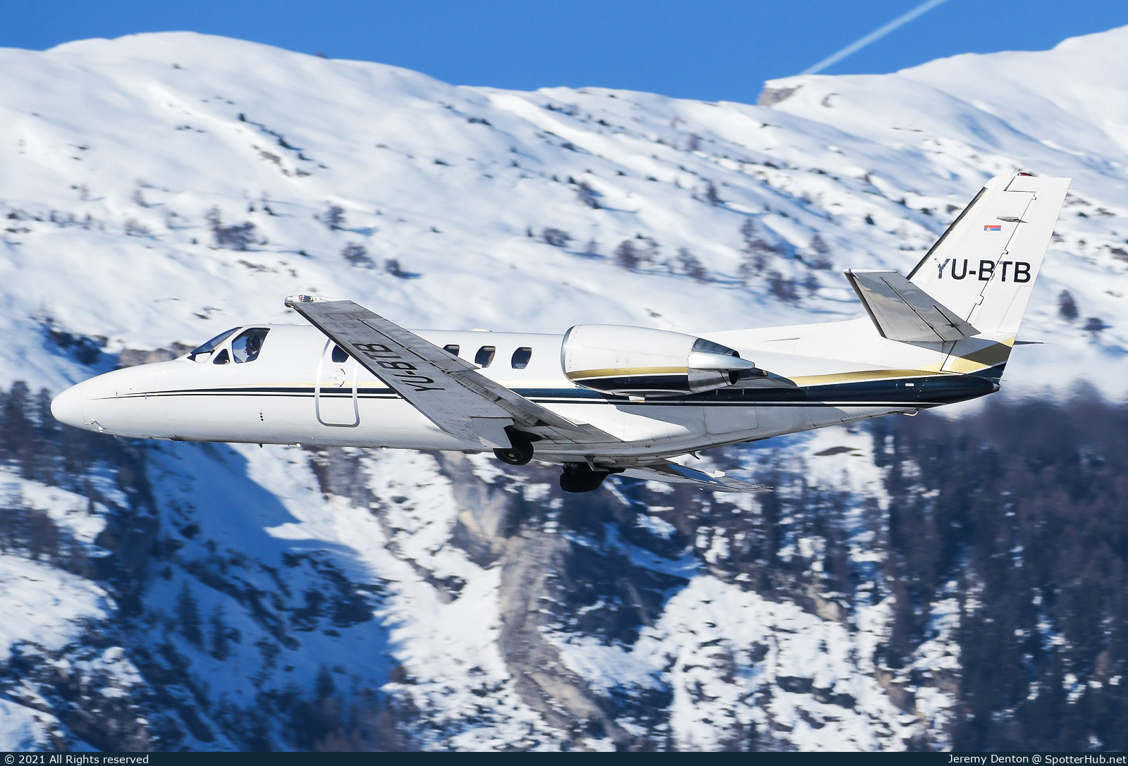 Photo of YU-BTB - Cessna 550B Citation Bravo operated by Air Pink