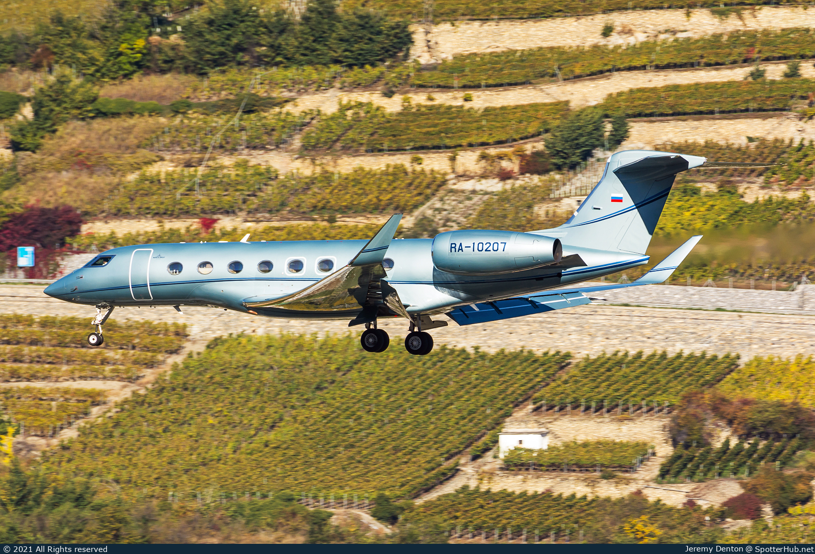 Photo of RA-10207 - Gulfstream G650 operated by Private