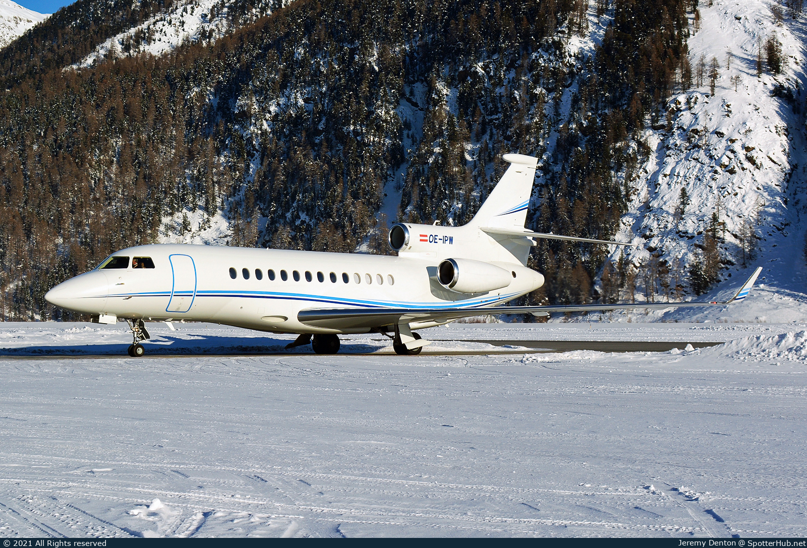 Photo of OE-IPW - Dassault Falcon 7X operated by Jet Pool Network