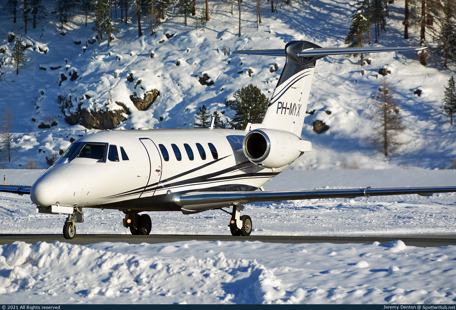 Photo of PH-MYX - Cessna 650 Citation VII operated by Air Service Liège