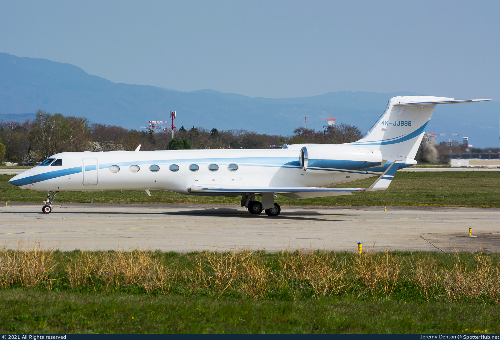 Photo of 4K-JJ888 - Gulfstream GV-SP (G550) operated by ASG Business Aviation