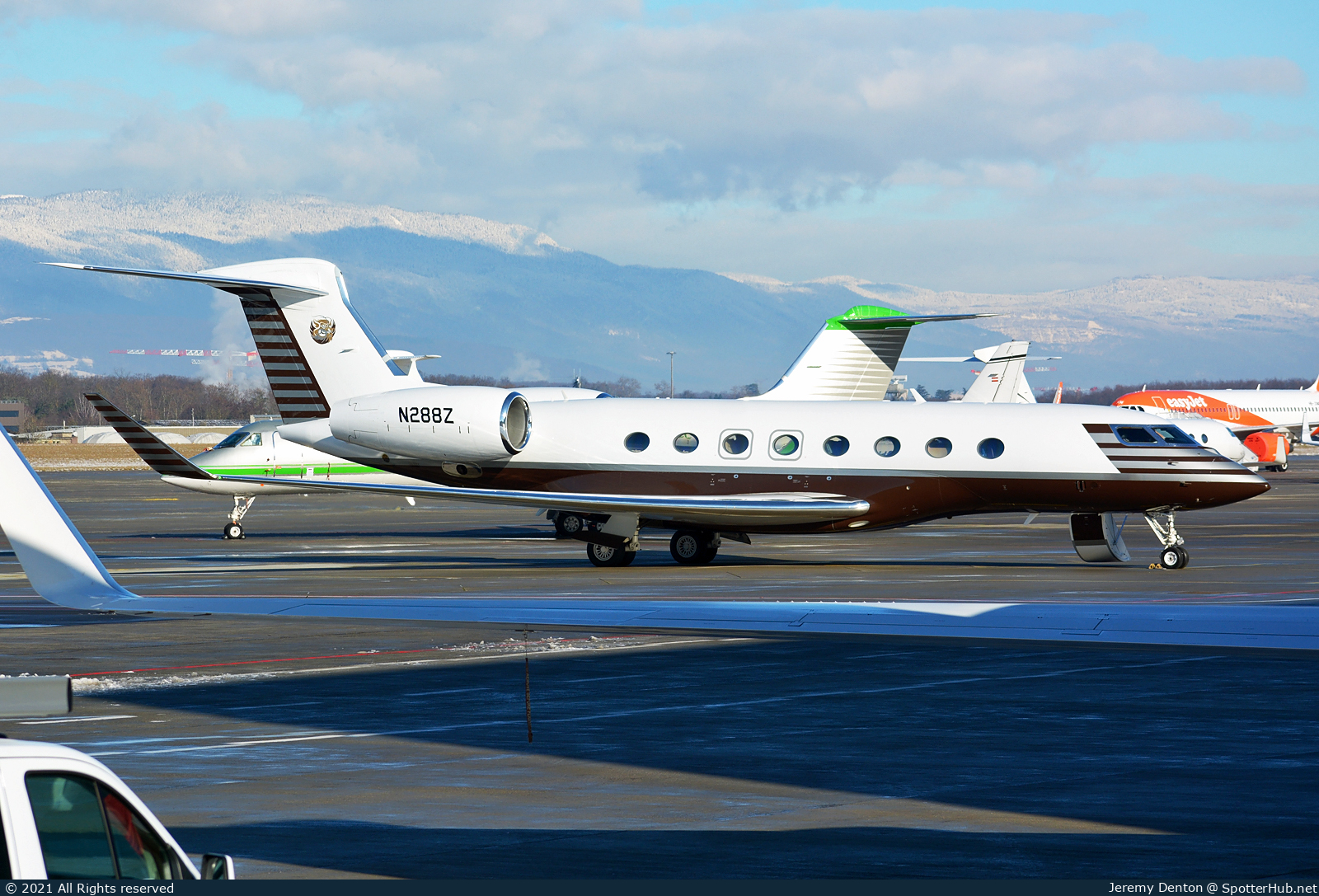 Photo of N288Z - Gulfstream G650ER operated by Solairus Aviation