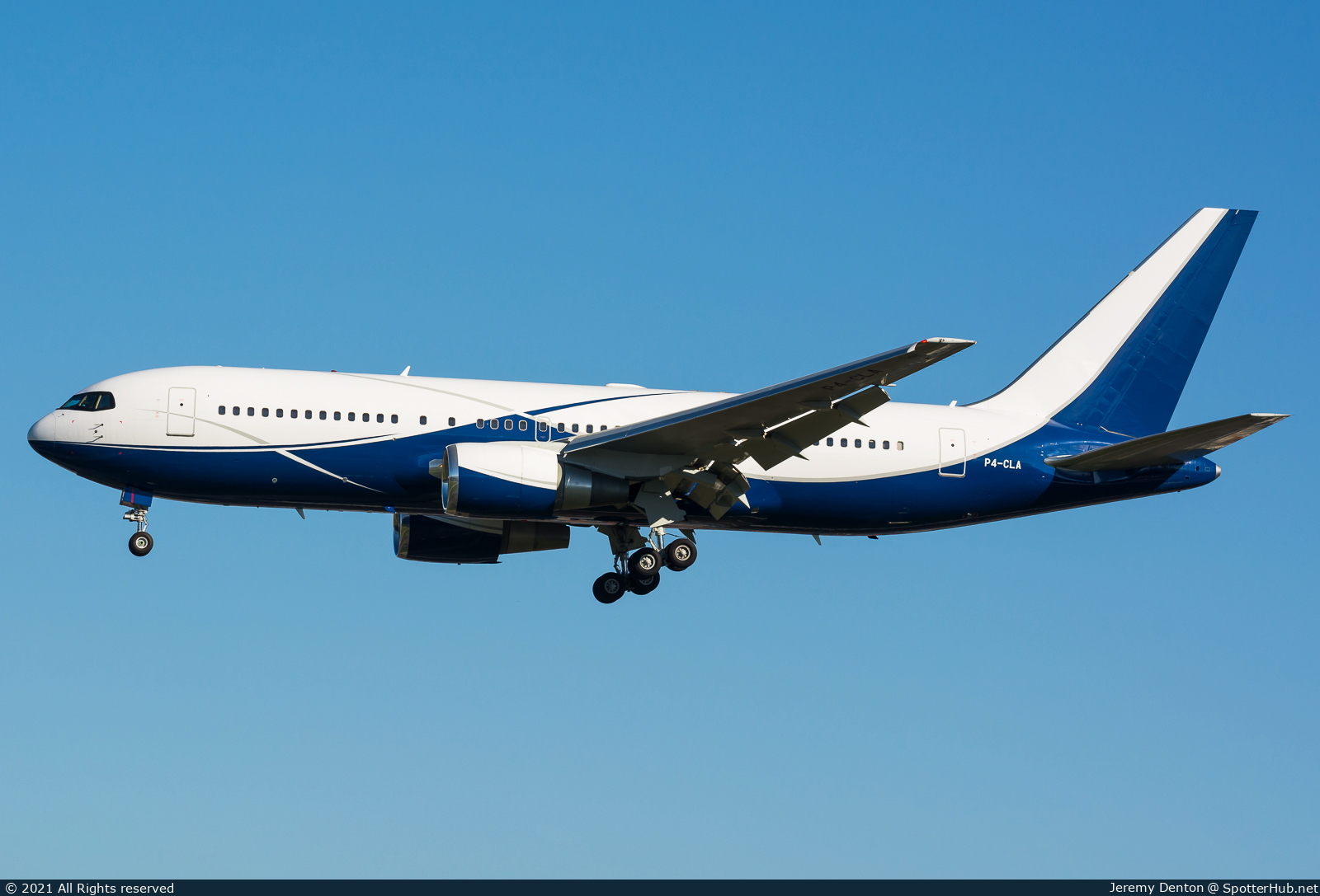 Photo of P4-CLA - Boeing 767-2DX(ER) operated by Comlux Aviation Aruba
