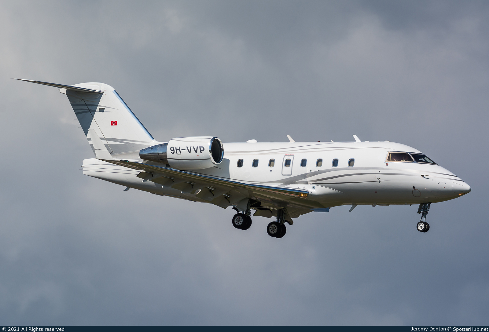 Photo of 9H-VVP - Bombardier Challenger 604 operated by TAG Aviation Malta