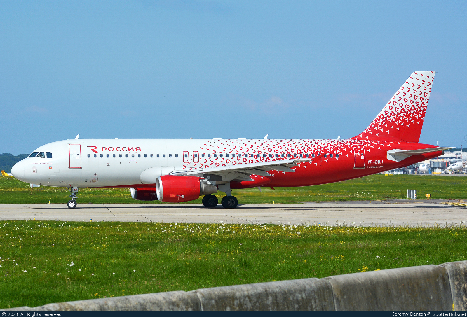 Photo of VP-BWH - Airbus A320-214 operated by Rossiya Airlines