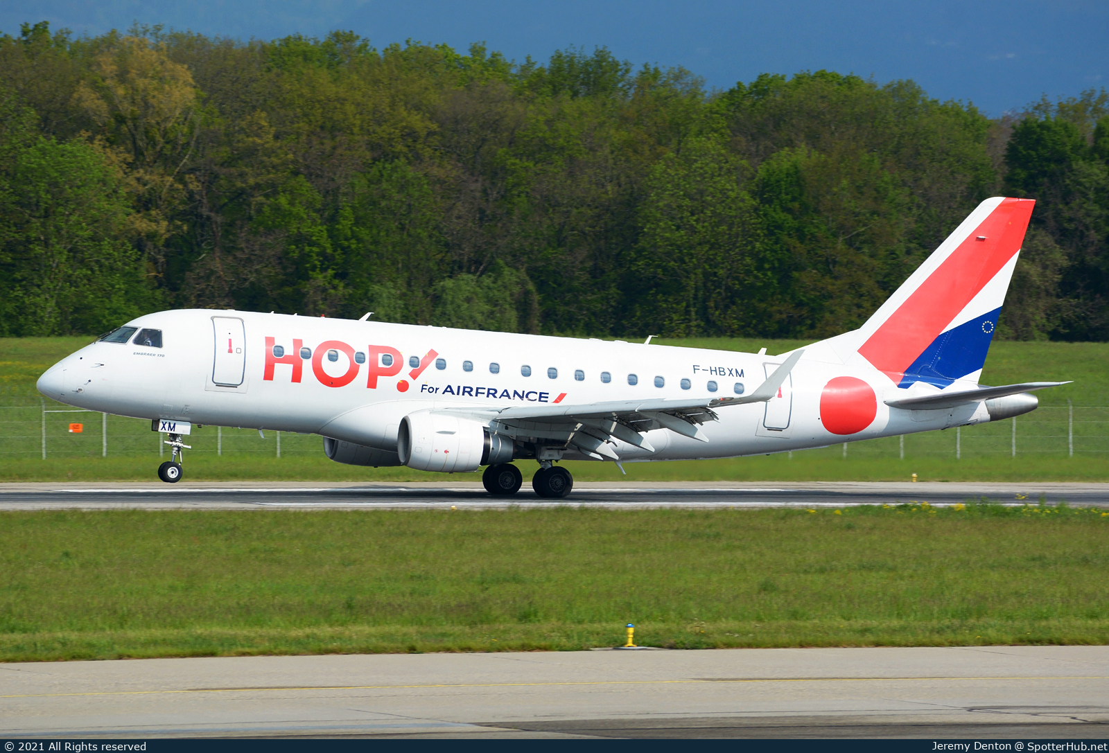 Photo of F-HBXM - Embraer ERJ-170LR operated by Air France HOP