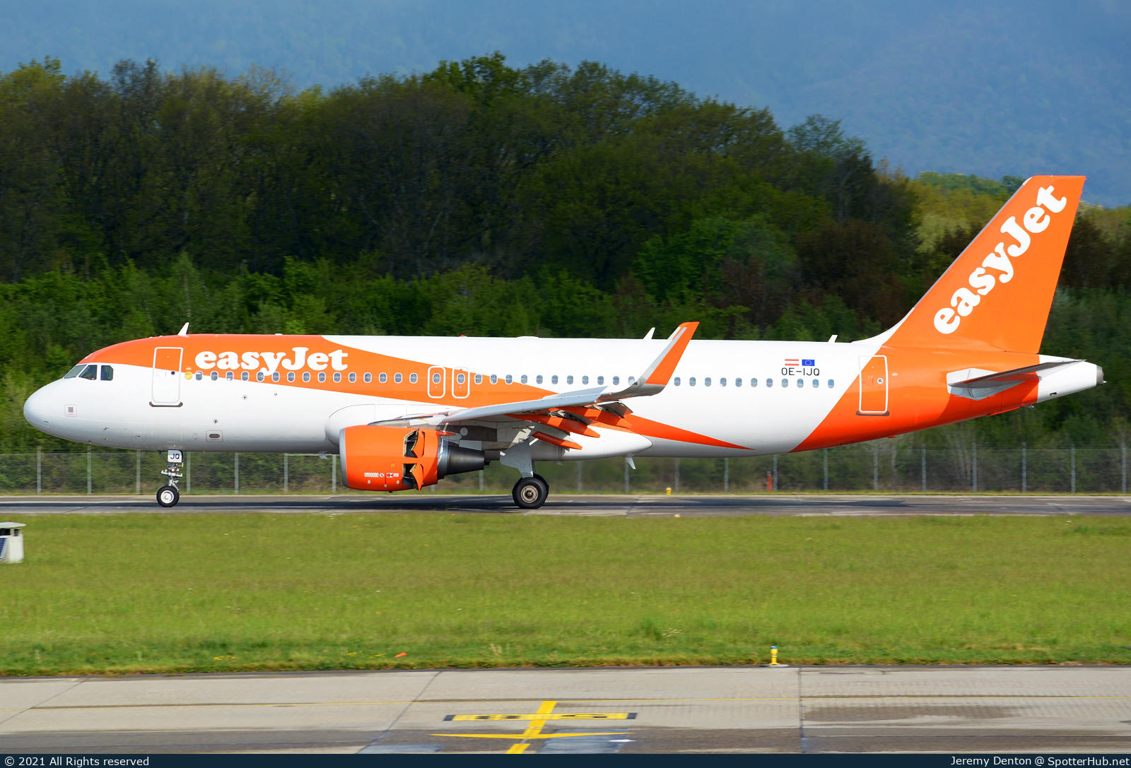 Photo of OE-IJQ - Airbus A320-214 operated by easyJet Europe