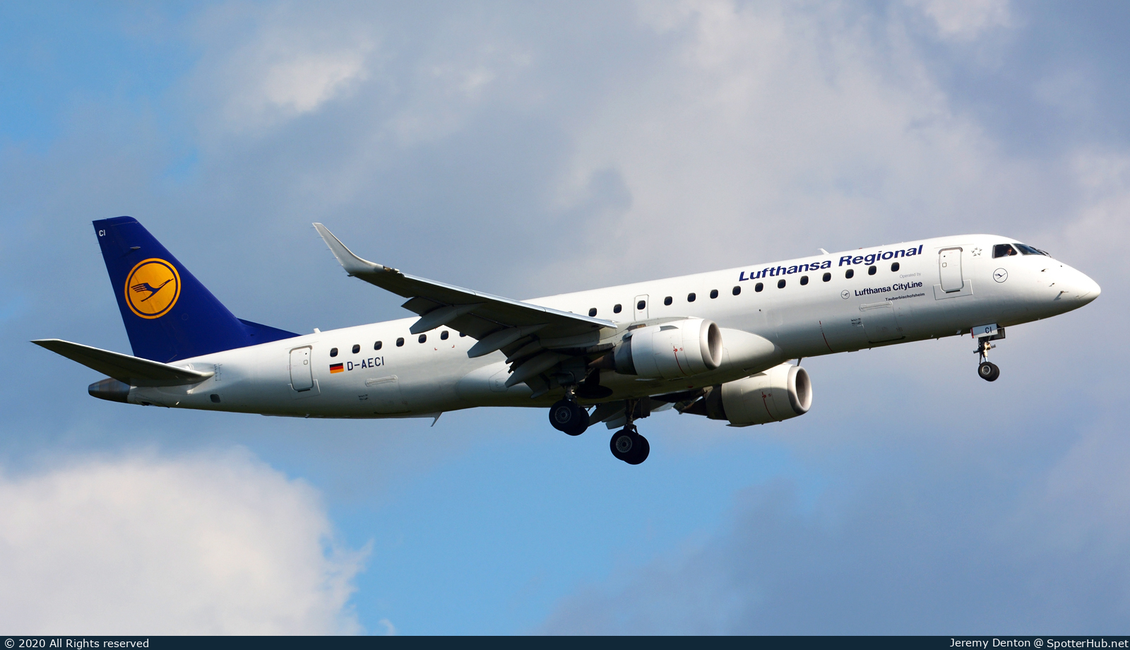 Photo of D-AECI - Embraer ERJ-190LR operated by Lufthansa CityLine