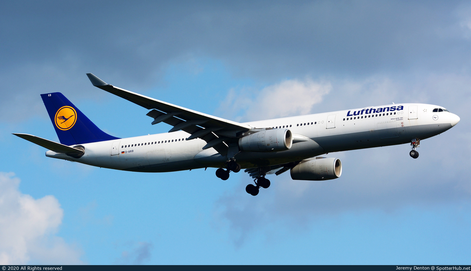 Photo of D-AIKB - Airbus A330-343 operated by Lufthansa