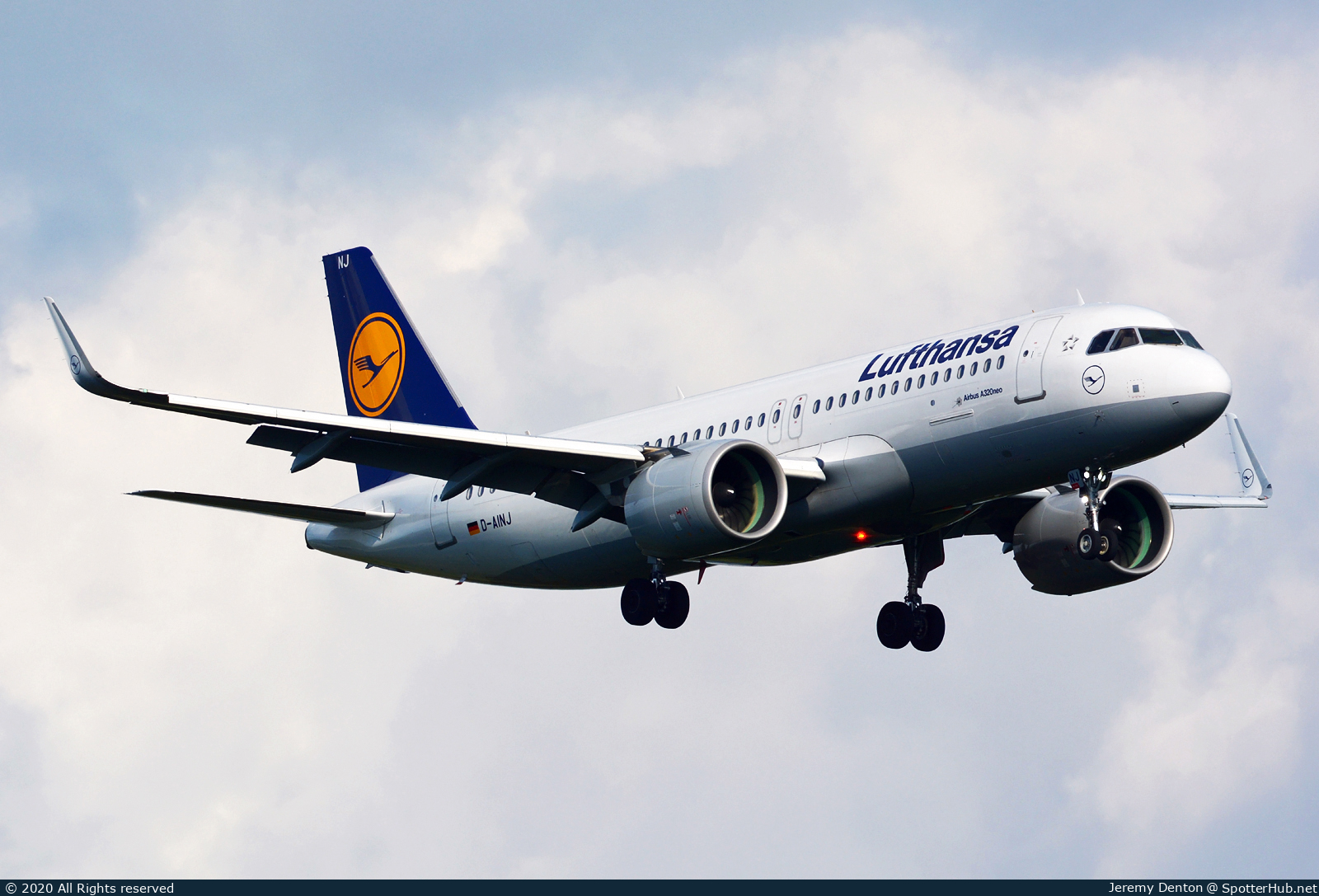 Photo of D-AINJ - Airbus A320-271N operated by Lufthansa