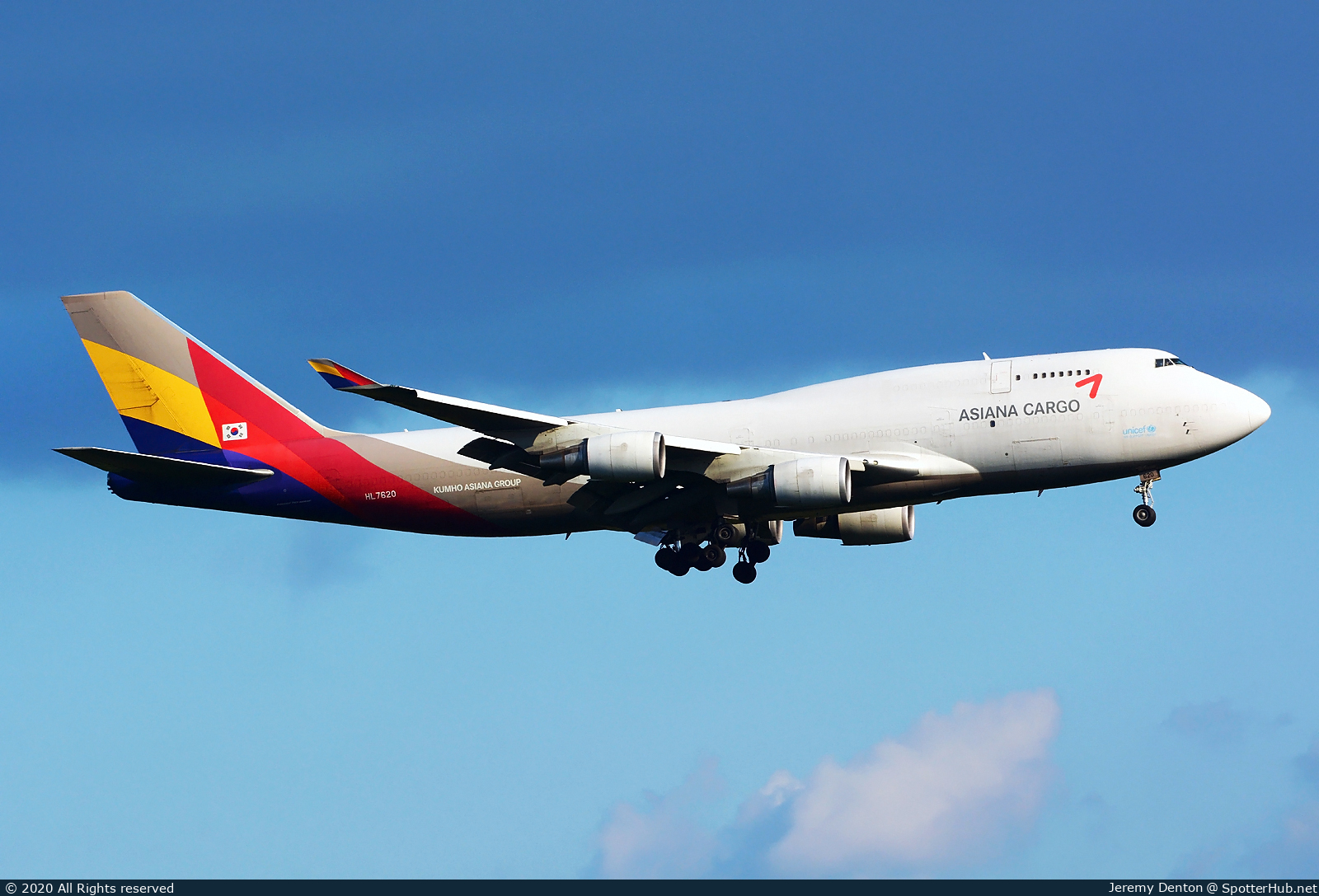 Photo of HL7620 - Boeing 747-419(BDSF) operated by Asiana Cargo