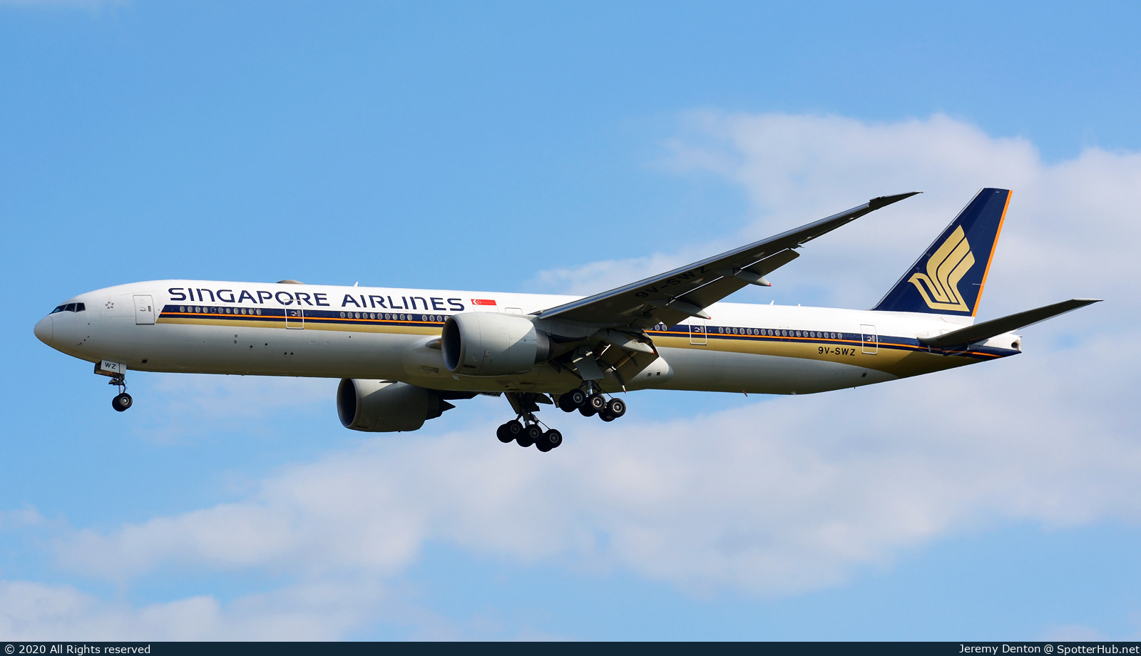 Photo of 9V-SWZ - Boeing 777-312(ER) operated by Singapore Airlines