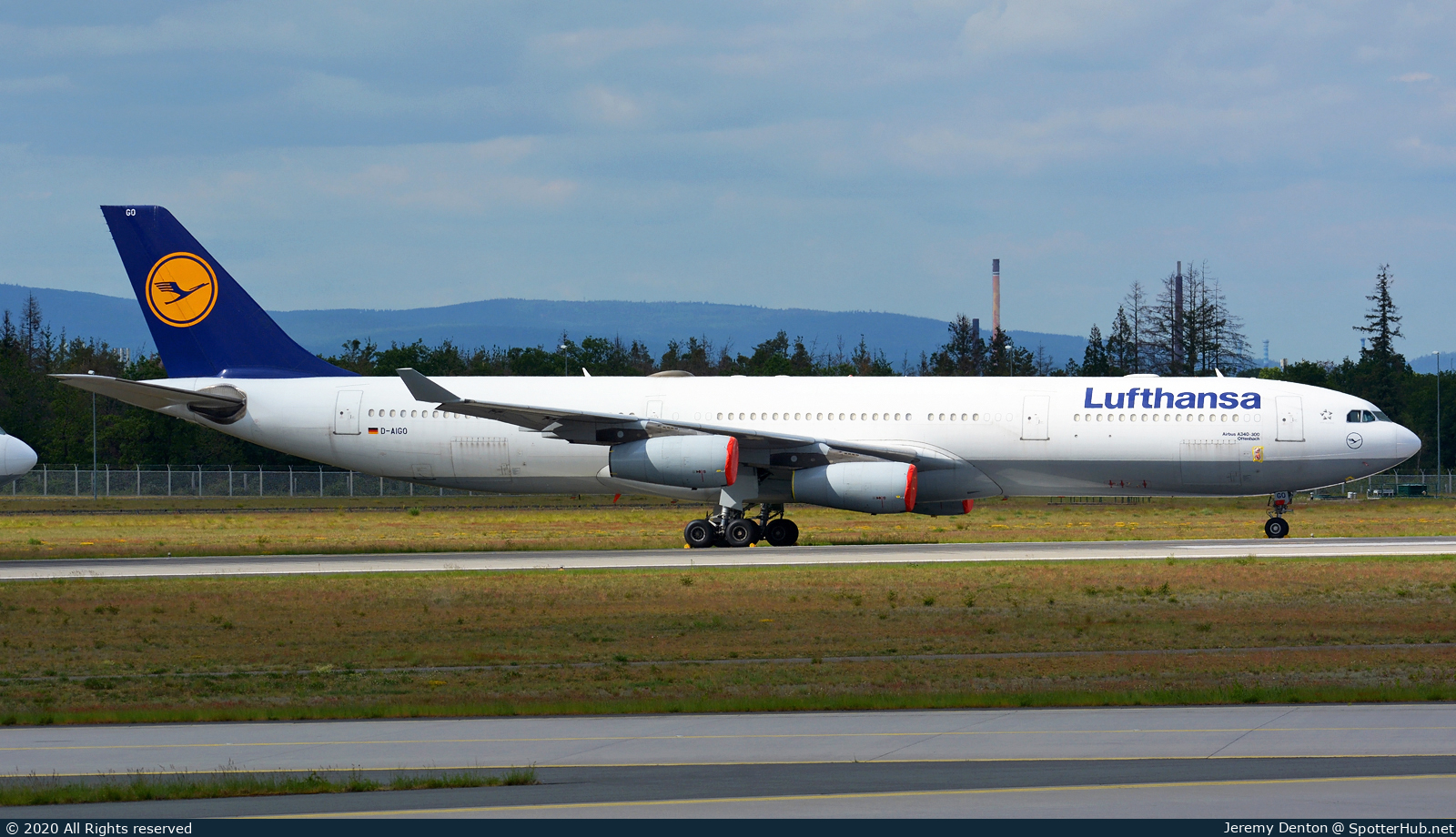 Photo of D-AIGO - Airbus A340-313 operated by Lufthansa
