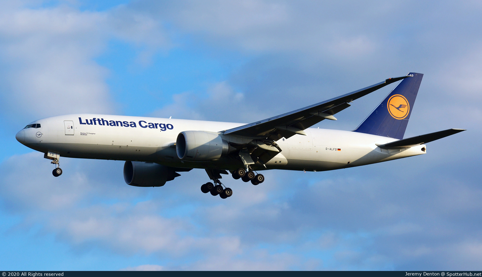 Photo of D-ALFD - Boeing 777-FBT operated by Lufthansa Cargo