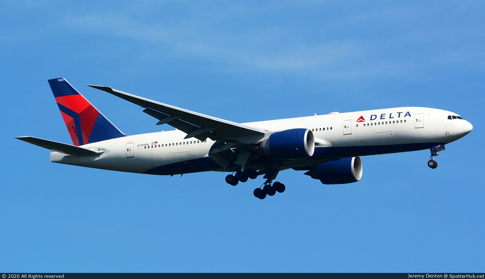 Photo of N709DN - Boeing 777-232(LR) operated by Delta Air Lines
