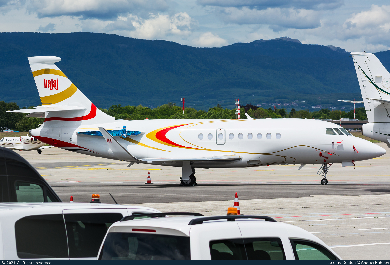Photo of VT-AYV - Dassault Falcon 2000LX operated by Bajaj Aviation