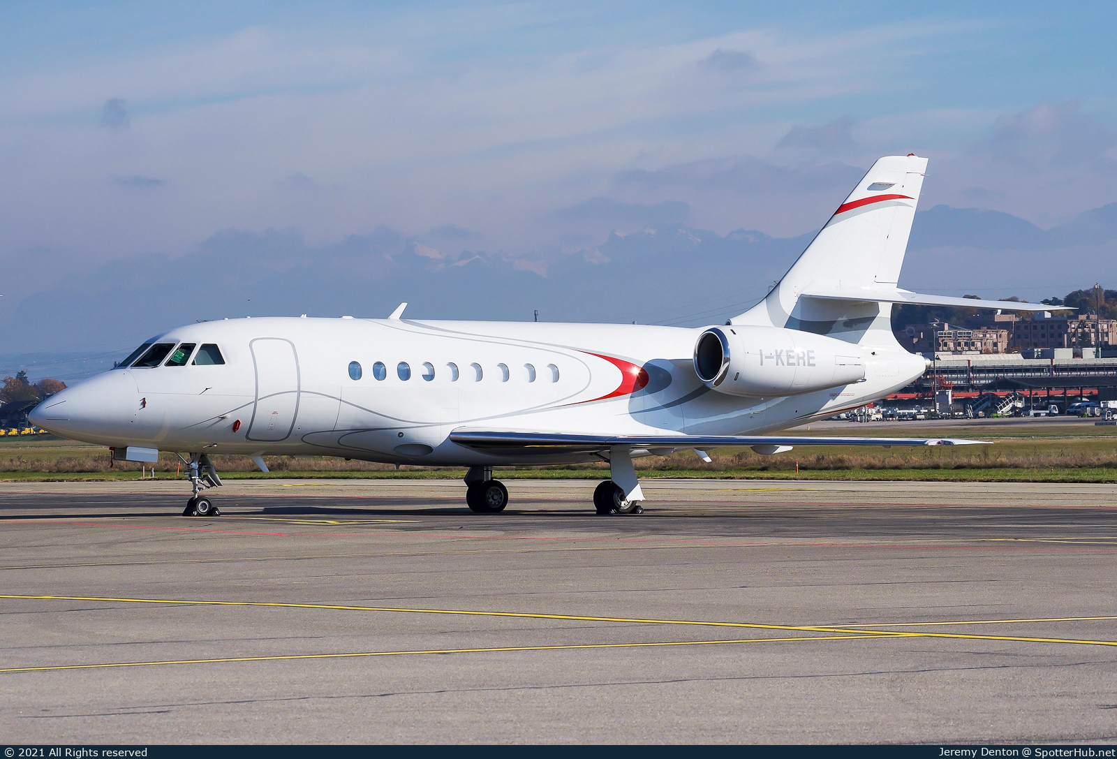 Photo of I-KERE - Dassault Falcon 2000 operated by Leader Servizi Aerei