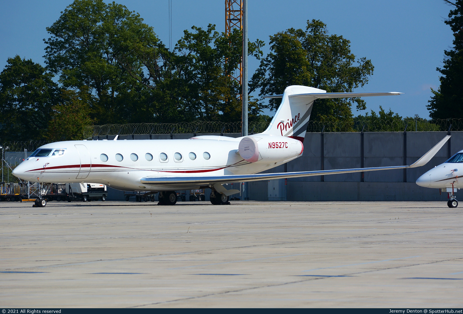 Photo of N9527C - Gulfstream G650ER operated by Private