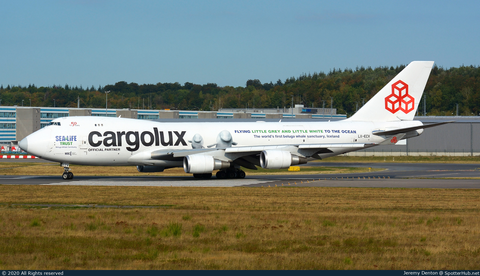 Photo of LX-ECV - Boeing 747-4HQF(ER) operated by Cargolux