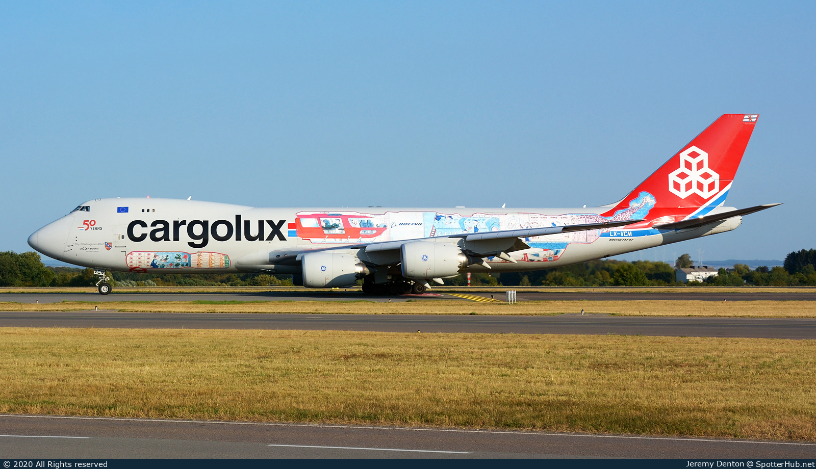 Photo of LX-VCM - Boeing 747-8R7F operated by Cargolux