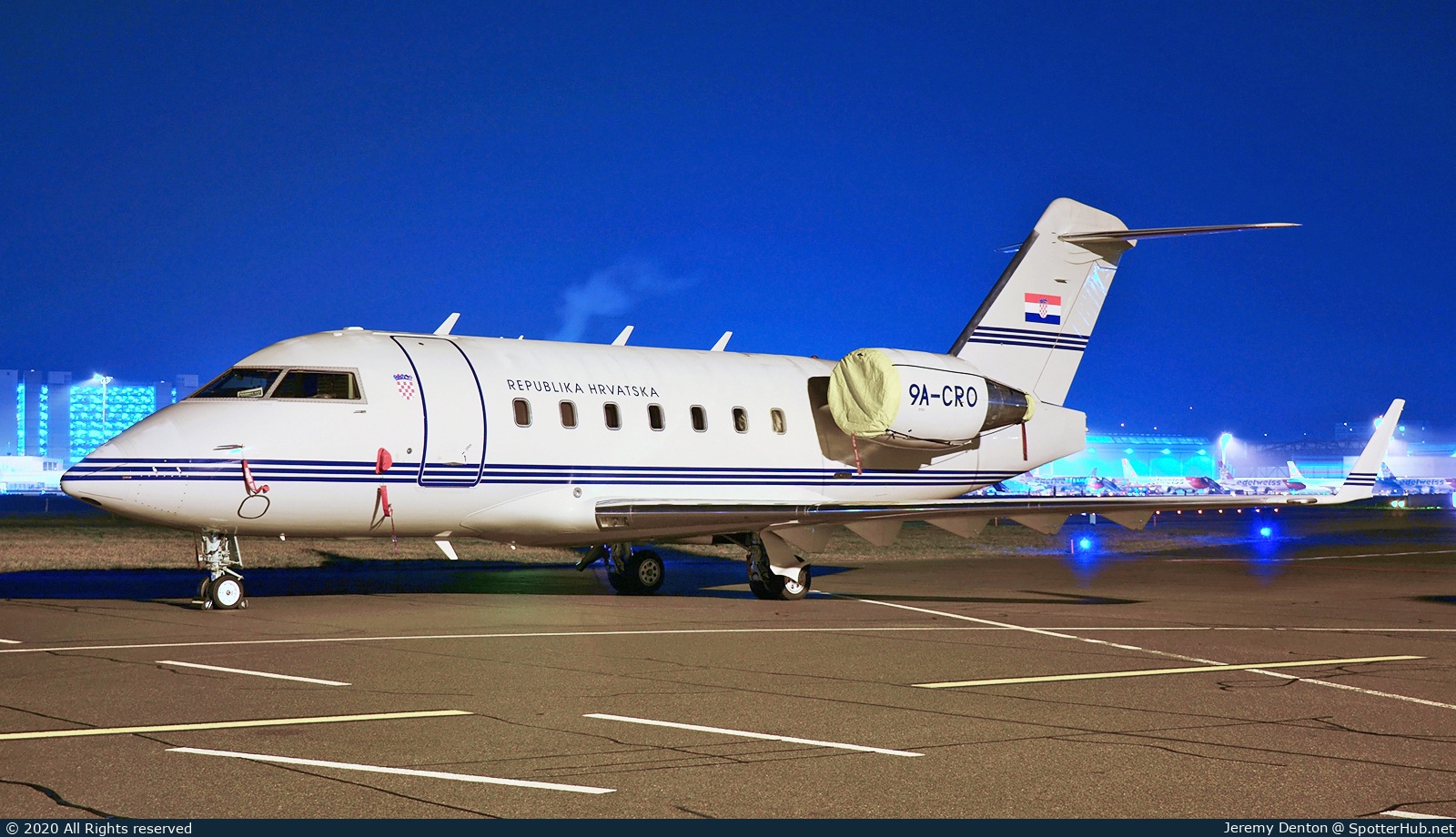 Photo of 9A-CRO - Bombardier Challenger 604 operated by Government of Croatia