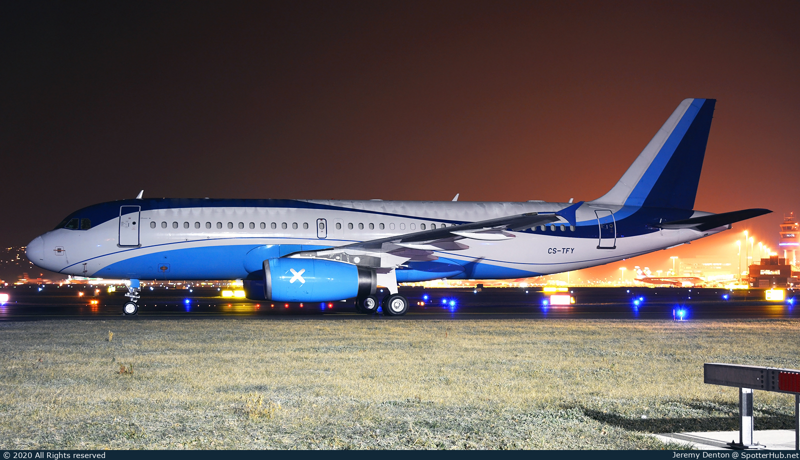 Photo of CS-TFY - Airbus A320-232 operated by Masterjet Aviação Executiva