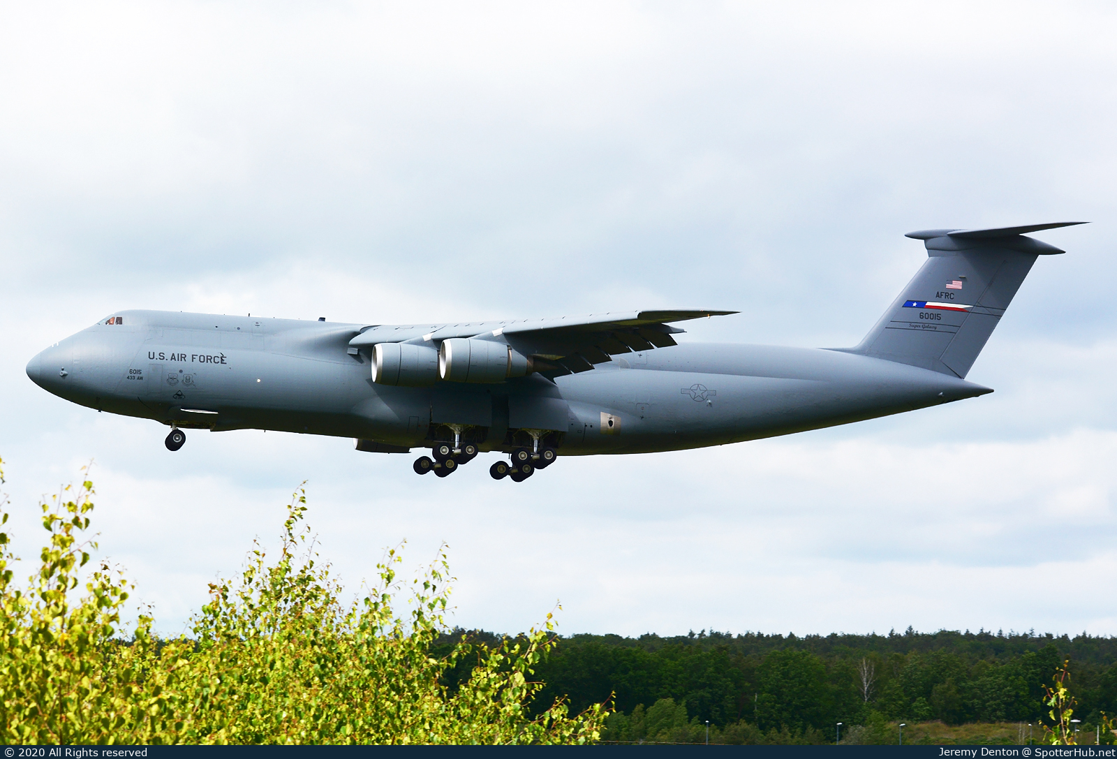 Photo of 86-0015 - Lockheed C-5M Super Galaxy operated by US Air Force