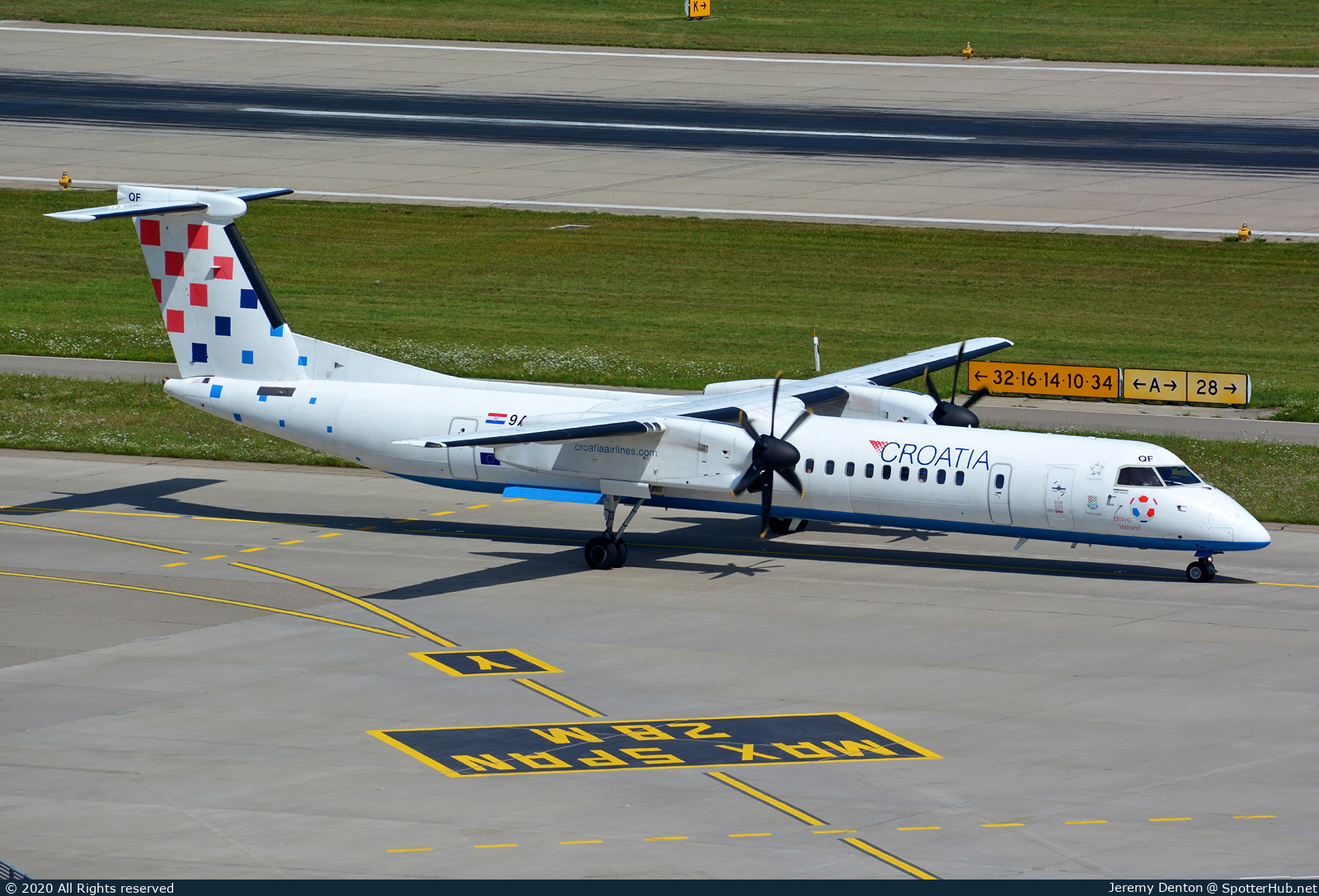 Photo of 9A-CQF - Bombardier DHC-8-402 Dash 8 Q400 operated by Croatia Airlines