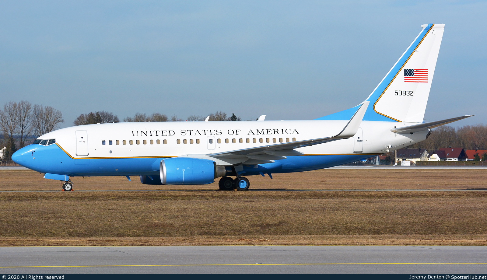 Photo of 05-0932 - Boeing C-40C operated by US Air Force