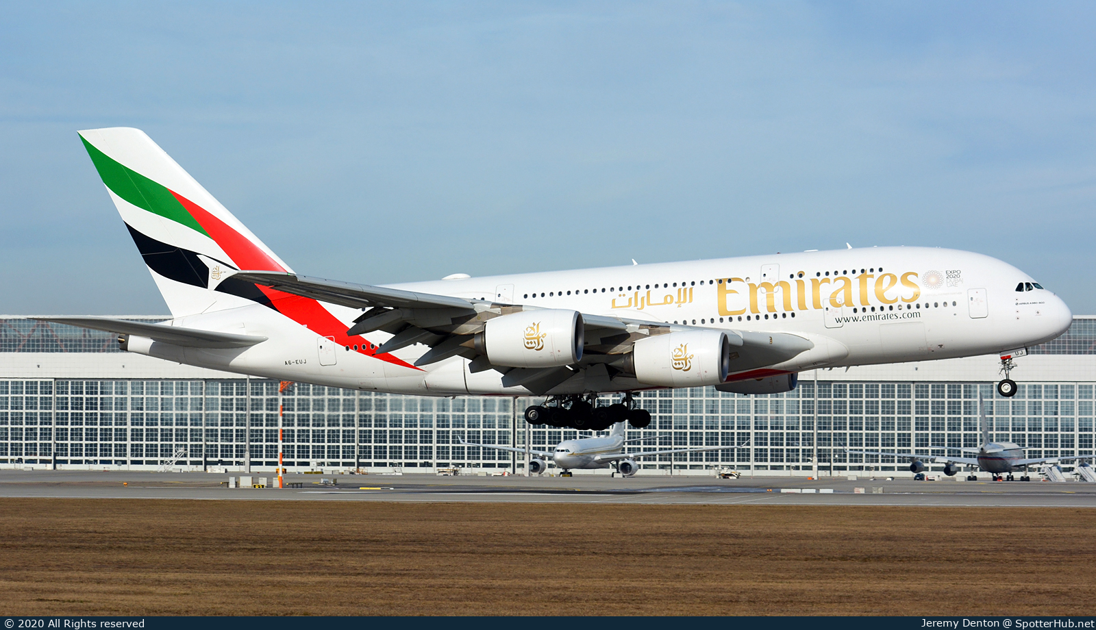 Photo of A6-EUJ - Airbus A380-861 operated by Emirates