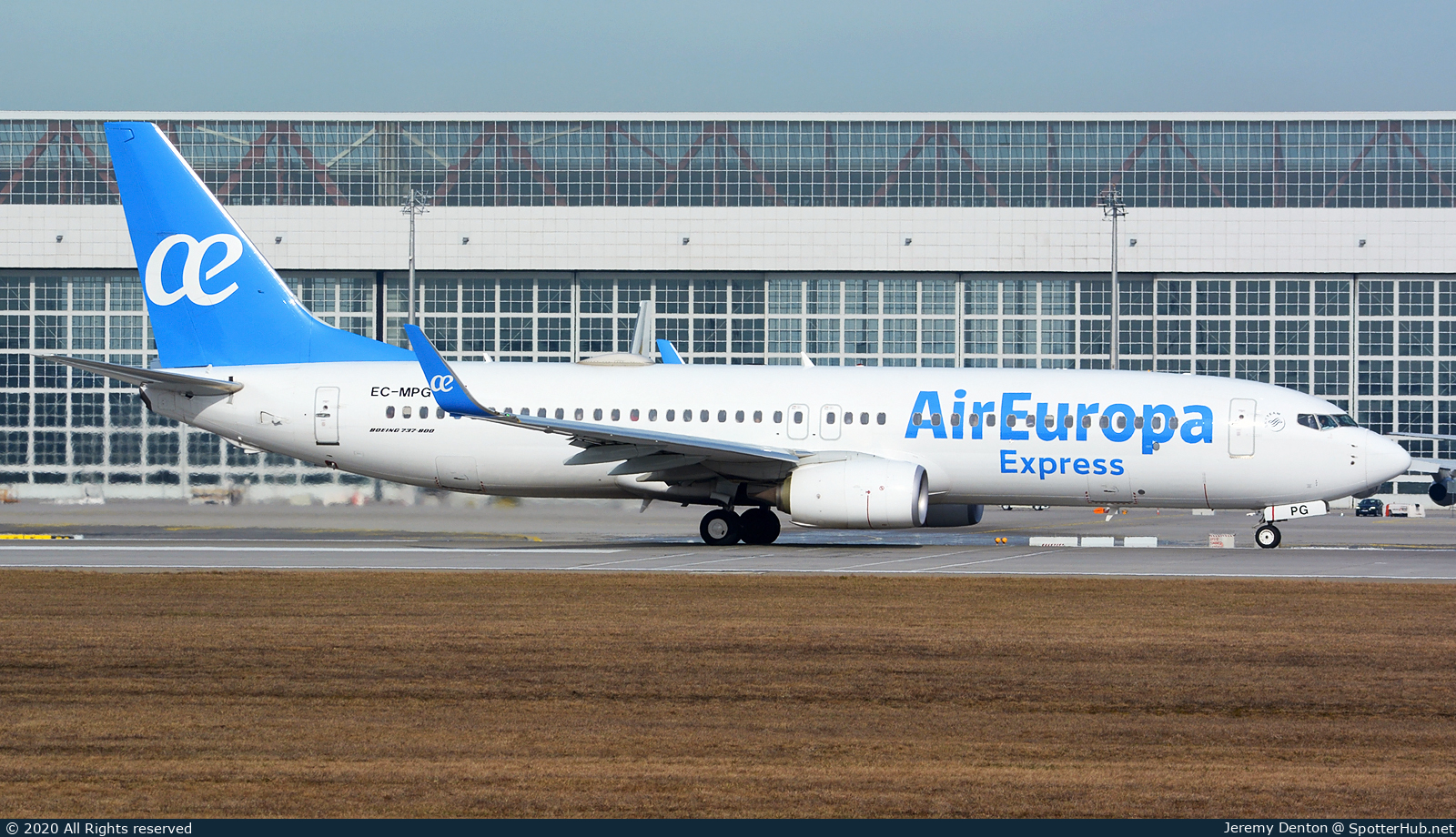 Photo of EC-MPG - Boeing 737-85P operated by Air Europa Express (opb Aeronova)