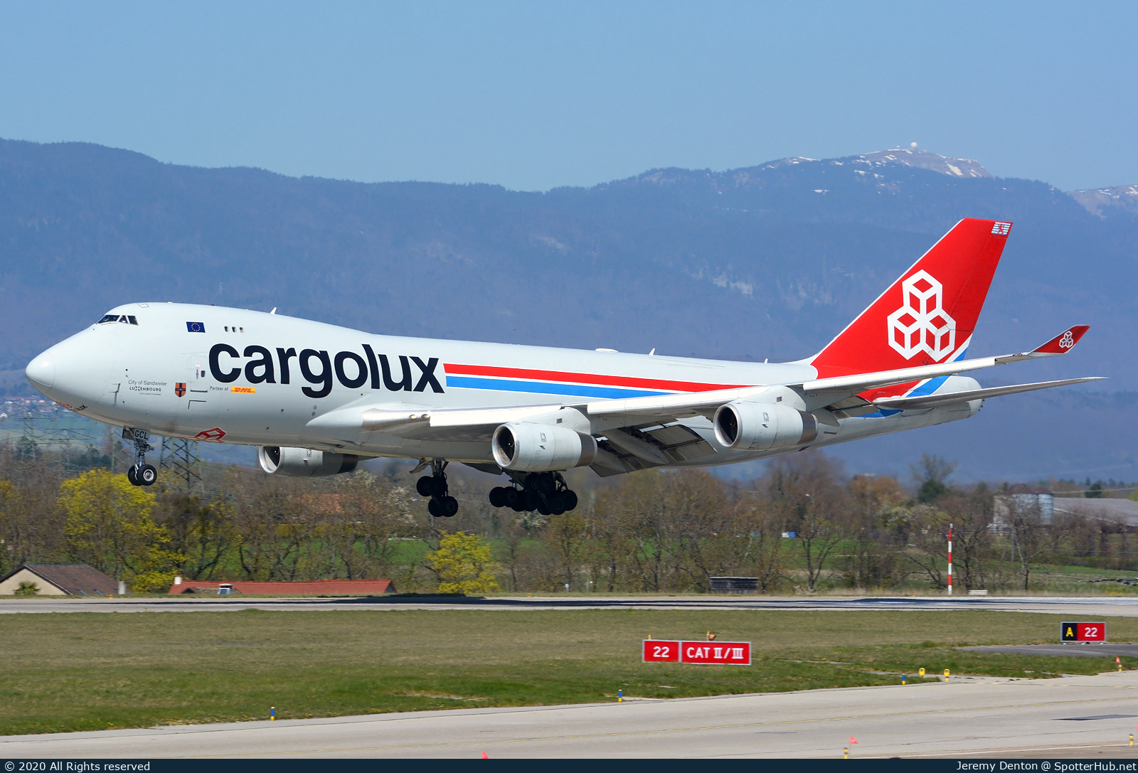 Photo of LX-GCL - Boeing 747-467F operated by Cargolux