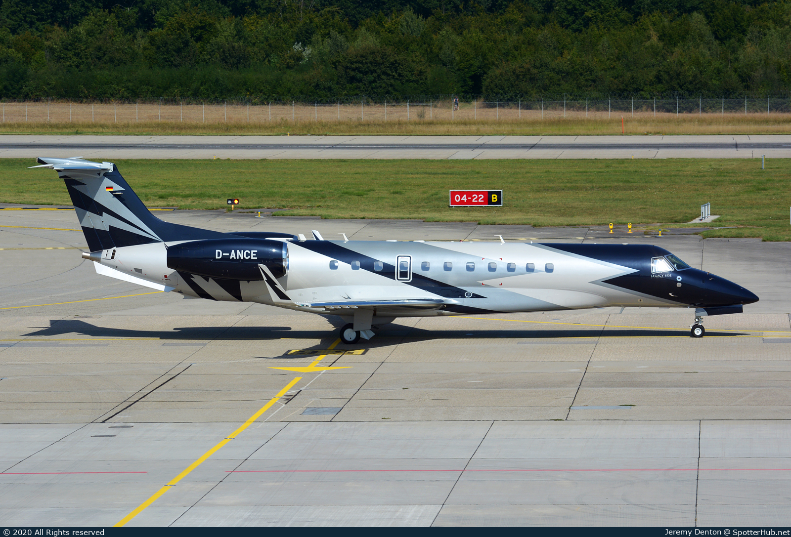 Photo of D-ANCE - Embraer Legacy 650E operated by Air Hamburg