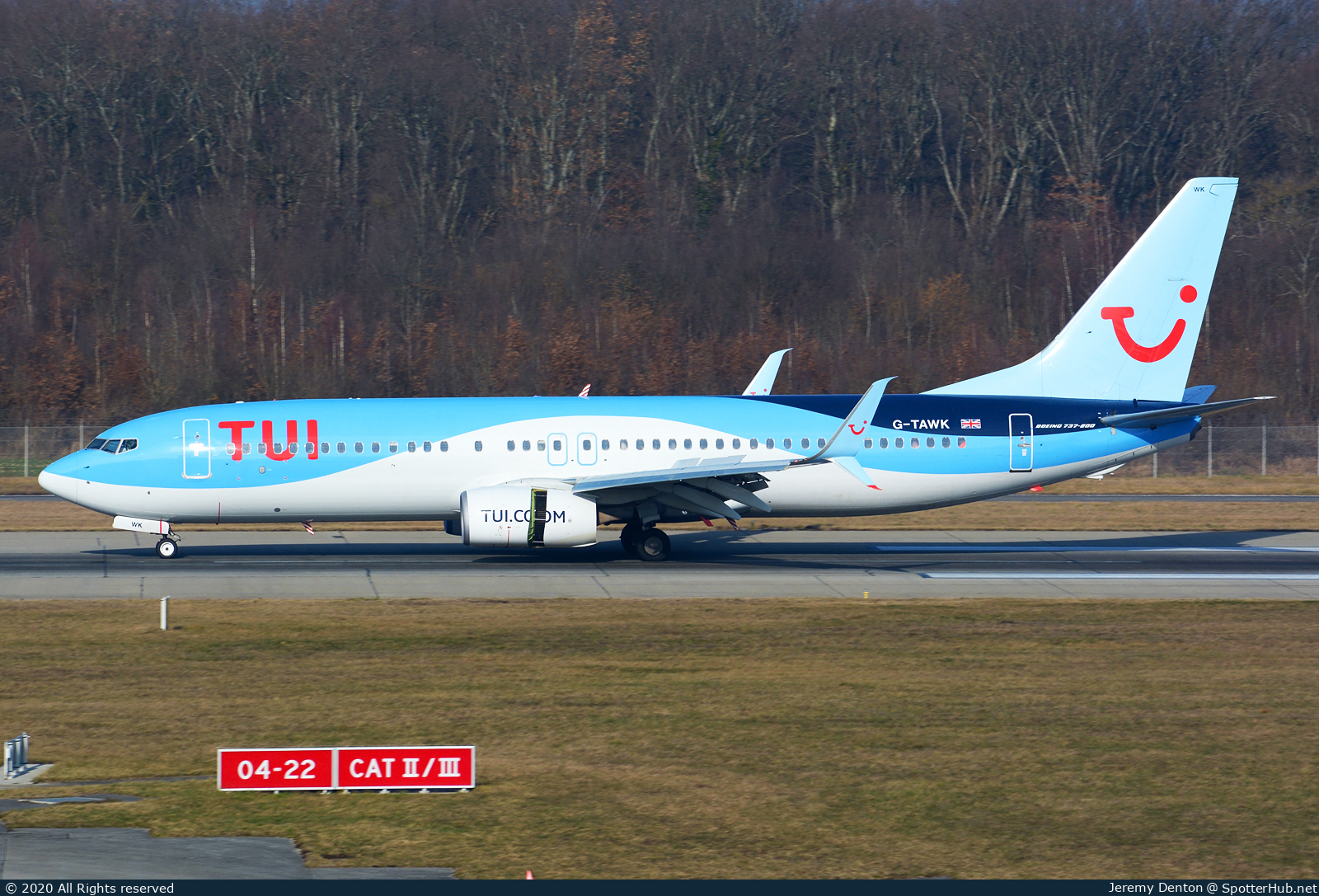 Photo of G-TAWK - Boeing 737-8K5 operated by TUI Airways