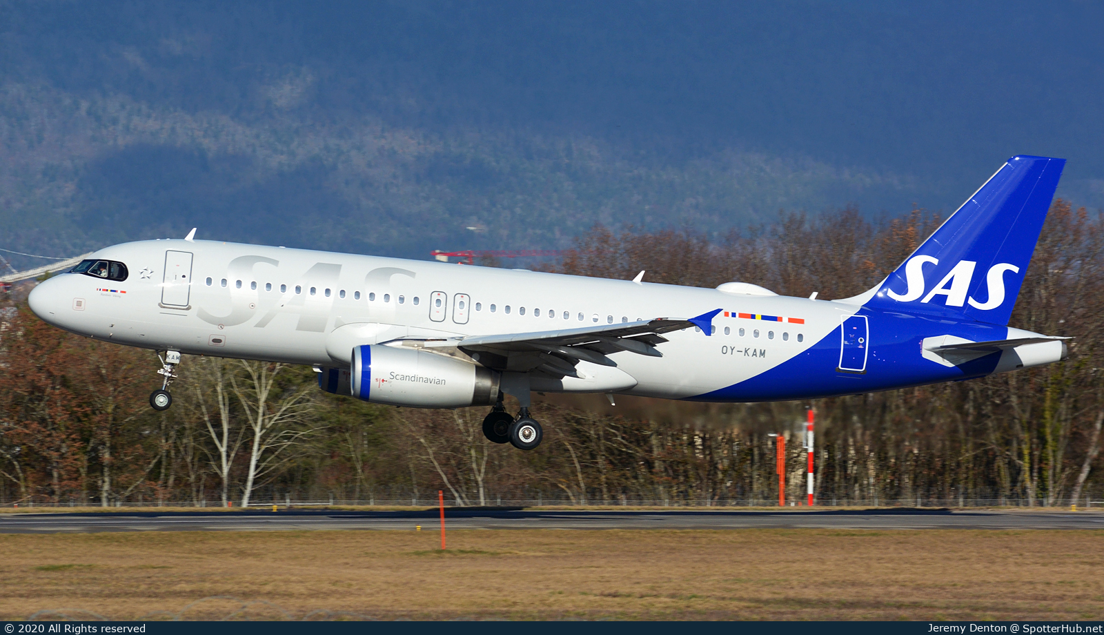 Photo of OY-KAM - Airbus A320-232 operated by SAS Scandinavian Airlines