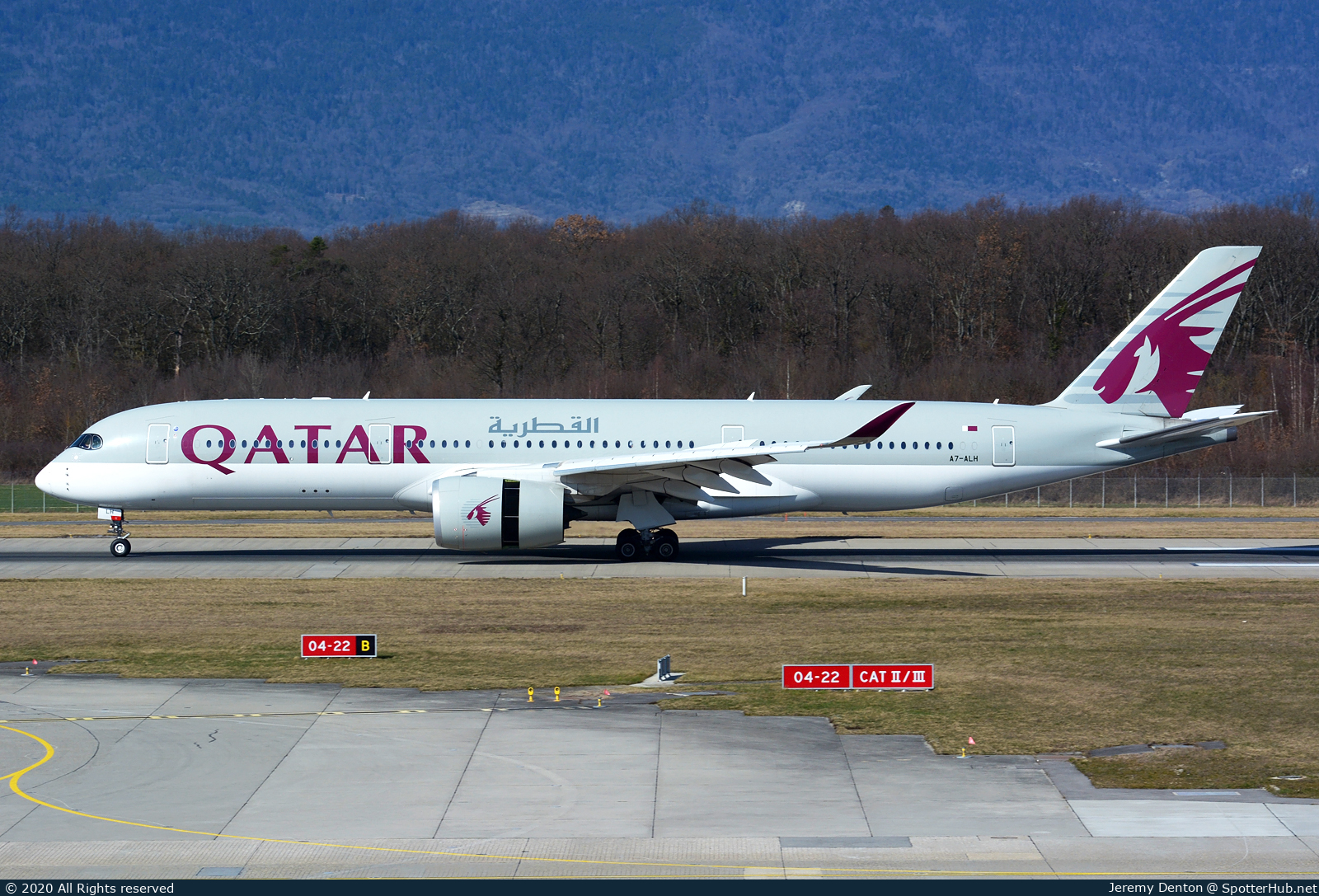 Photo of A7-ALH - Airbus A350-941 operated by Qatar Airways