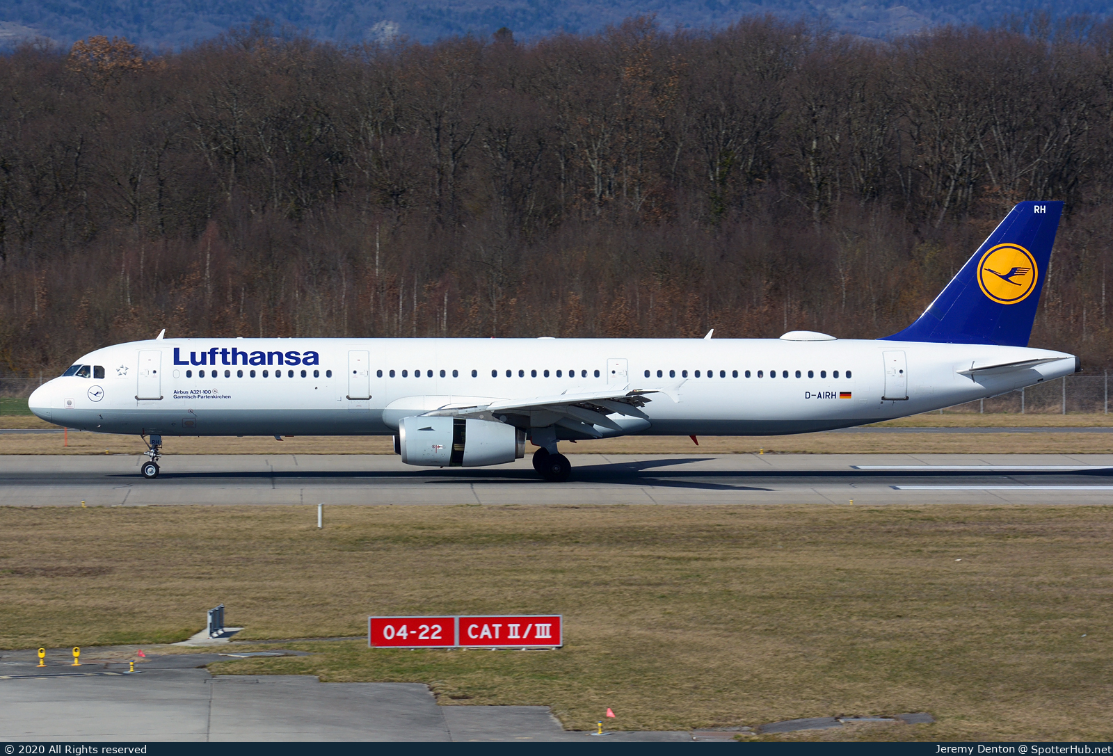 Photo of D-AIRH - Airbus A321-131 operated by Lufthansa