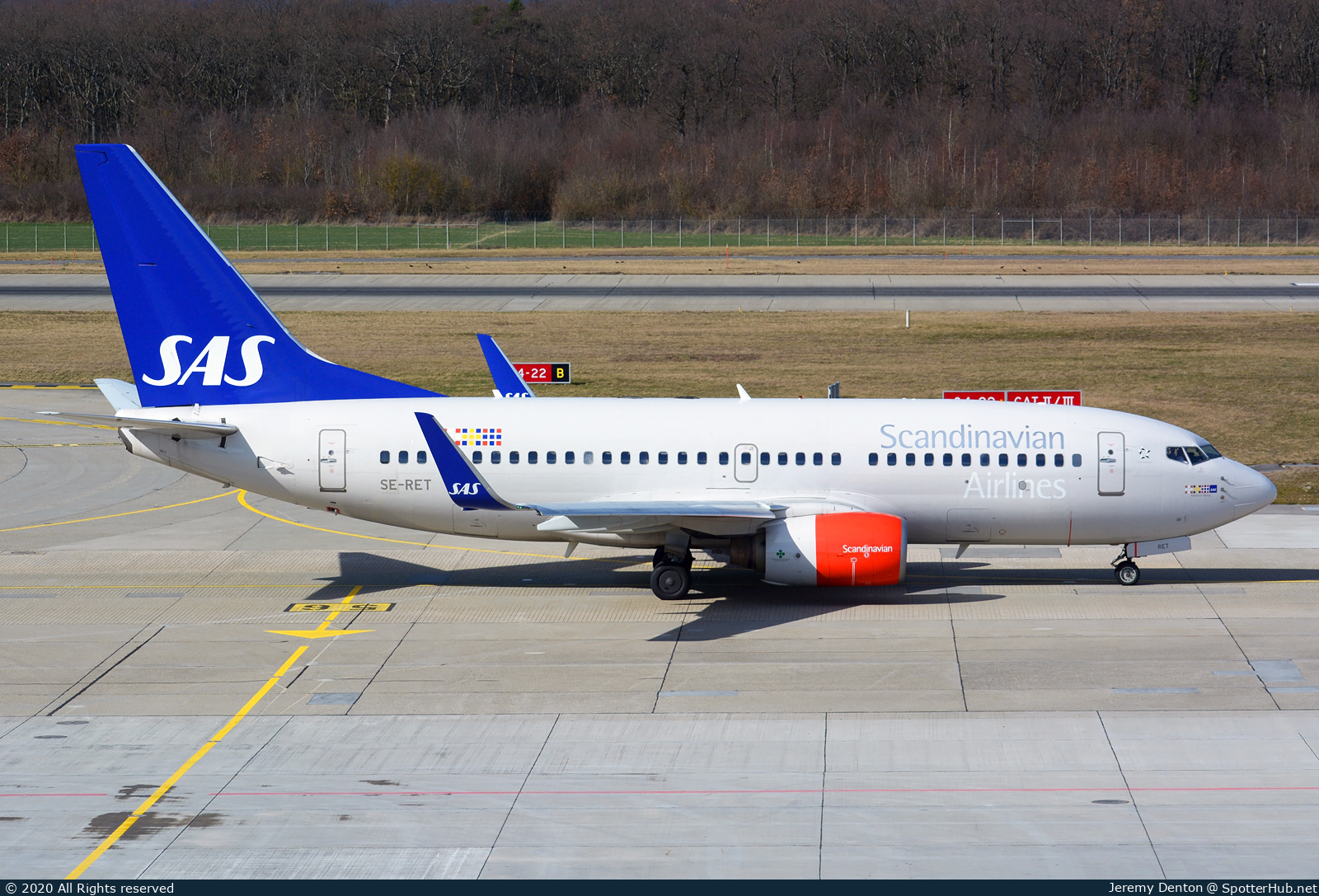 Photo of SE-RET - Boeing 737-76N operated by SAS Scandinavian Airlines