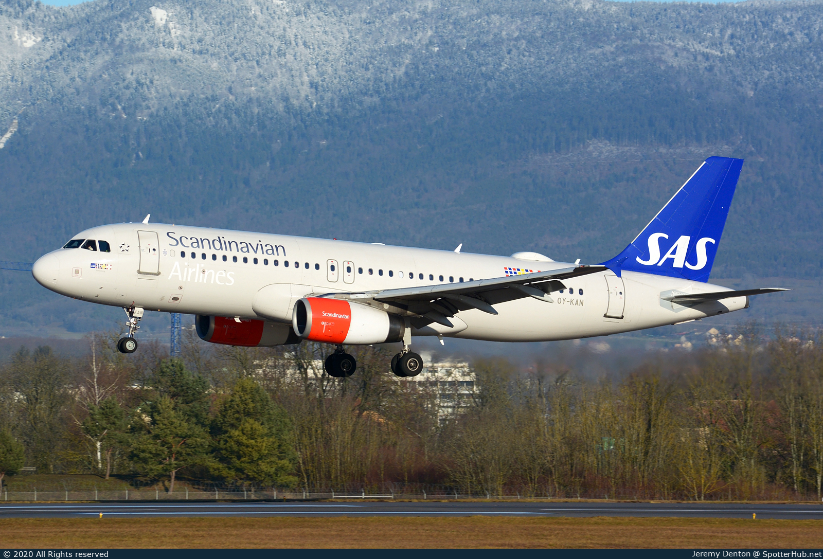 Photo of OY-KAN - Airbus A320-232 operated by SAS Scandinavian Airlines