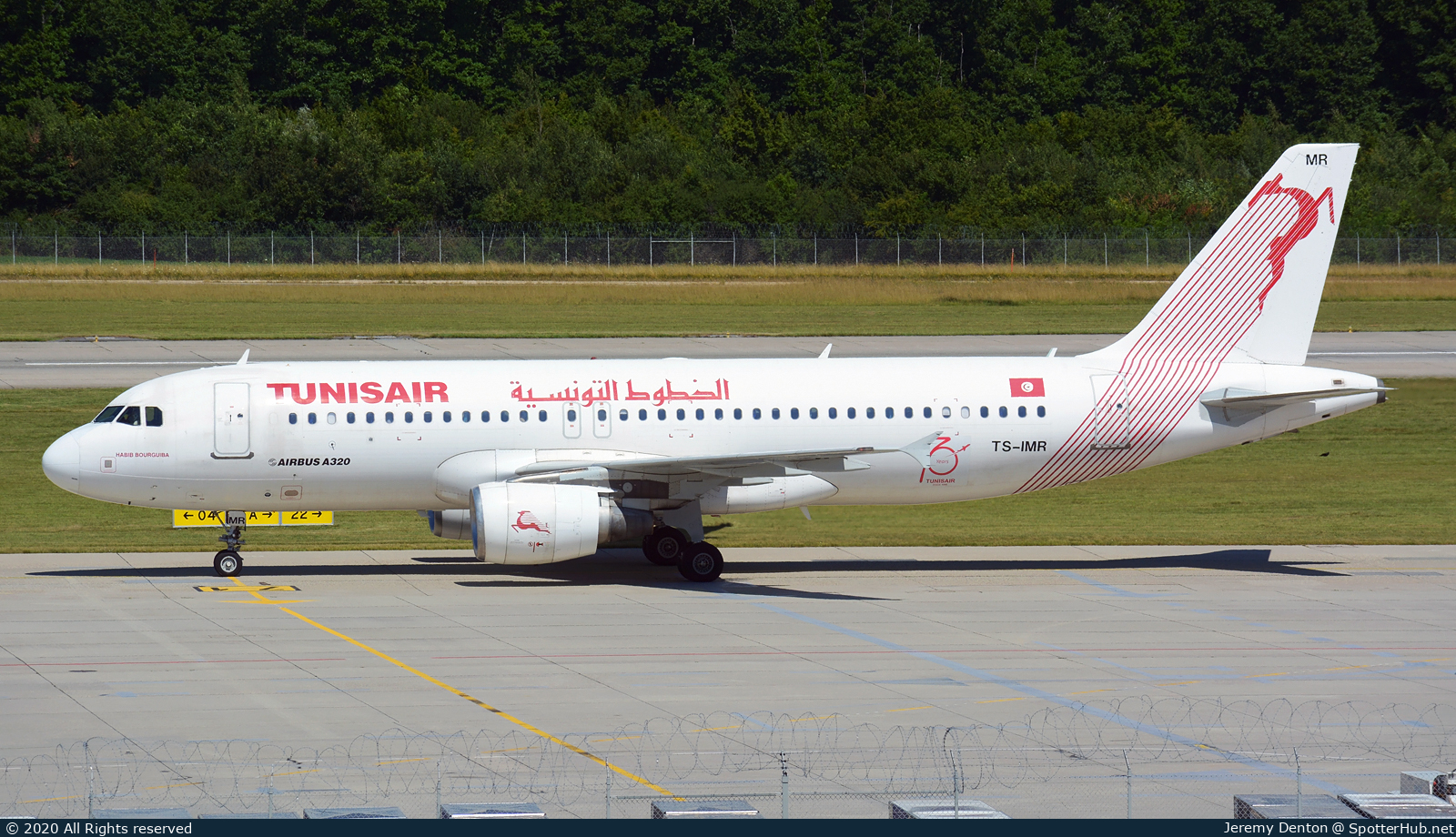 Photo of TS-IMR - Airbus A320-214 operated by Tunisair