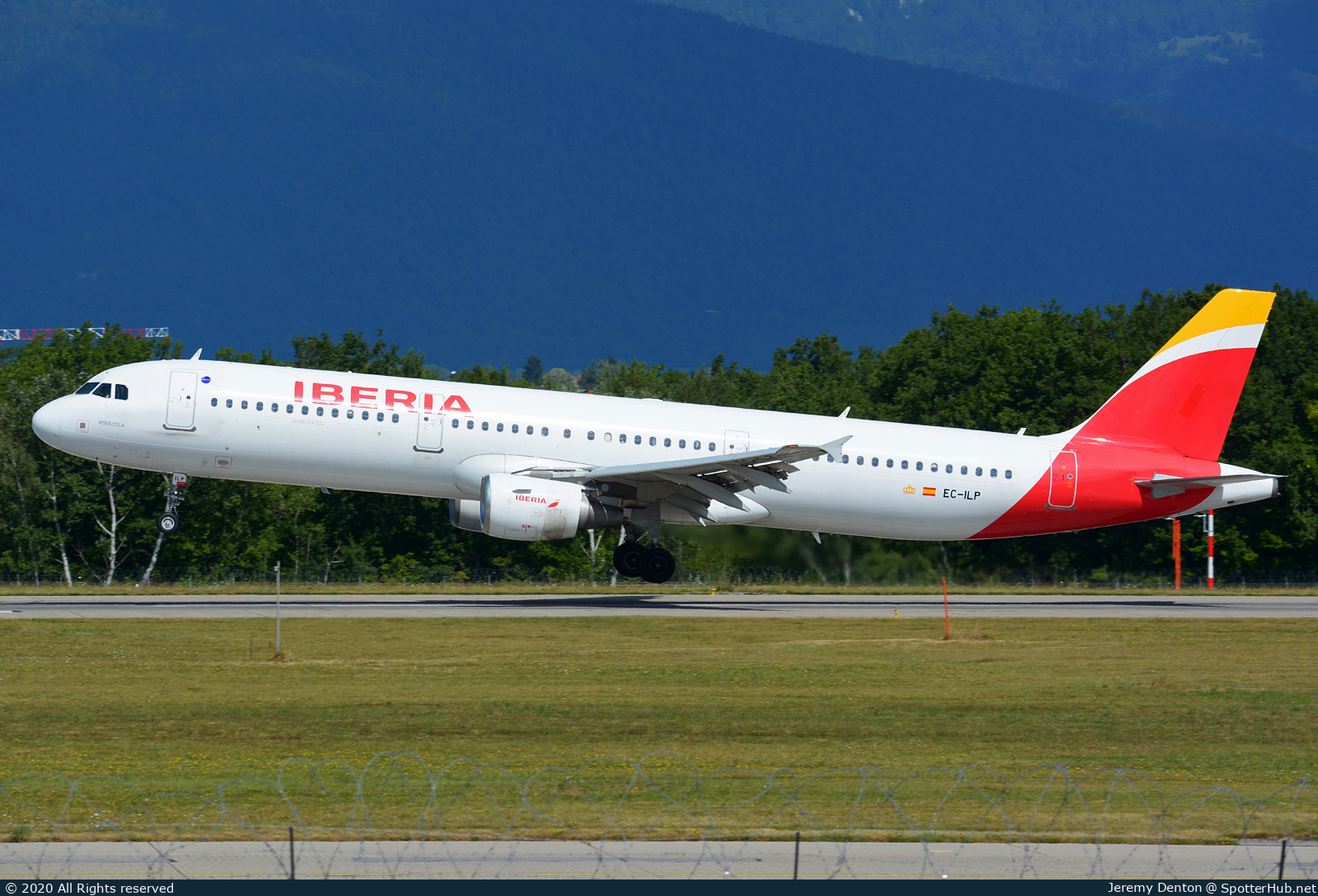 Photo of EC-ILP - Airbus A321-213 operated by Iberia