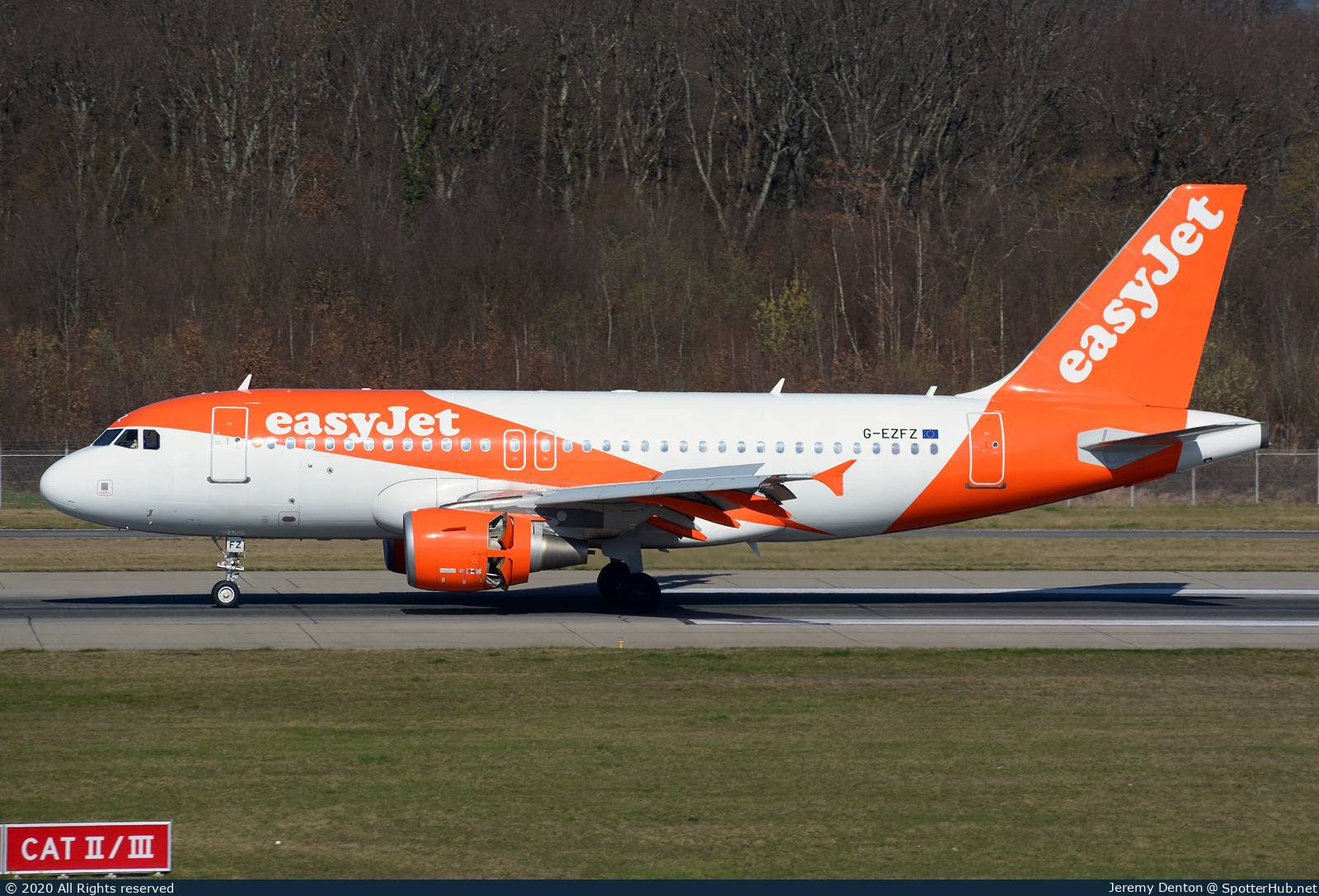 Photo of G-EZFZ - Airbus A319-111 operated by easyJet