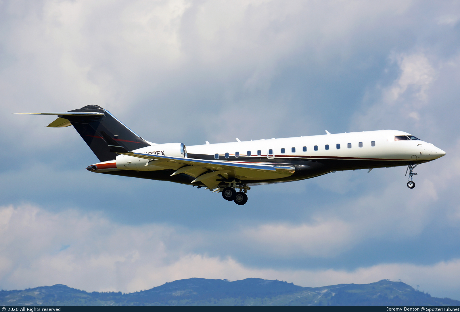 Photo of N93FX - Bombardier Global Express XRS operated by Flexjet