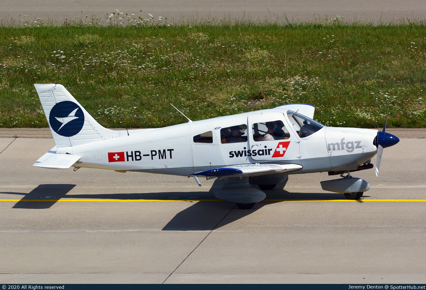 Photo of HB-PMT - Piper PA-28-181 Archer II operated by Motorfluggruppe Zürich