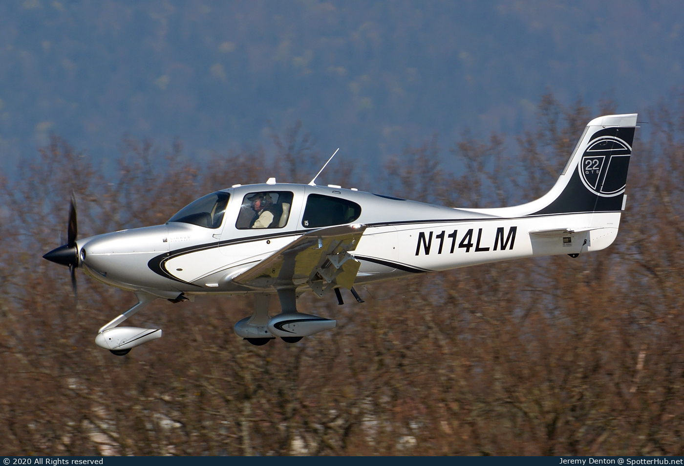 Photo of N114LM - Cirrus SR22T G5 GTS operated by Private