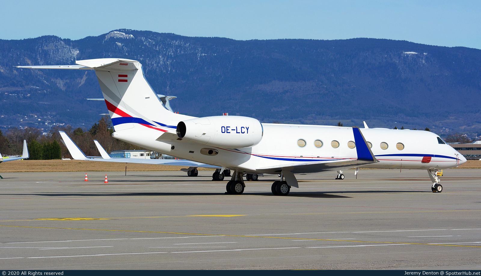Photo of OE-LCY - Gulfstream GV-SP (G550) operated by Avcon Jet