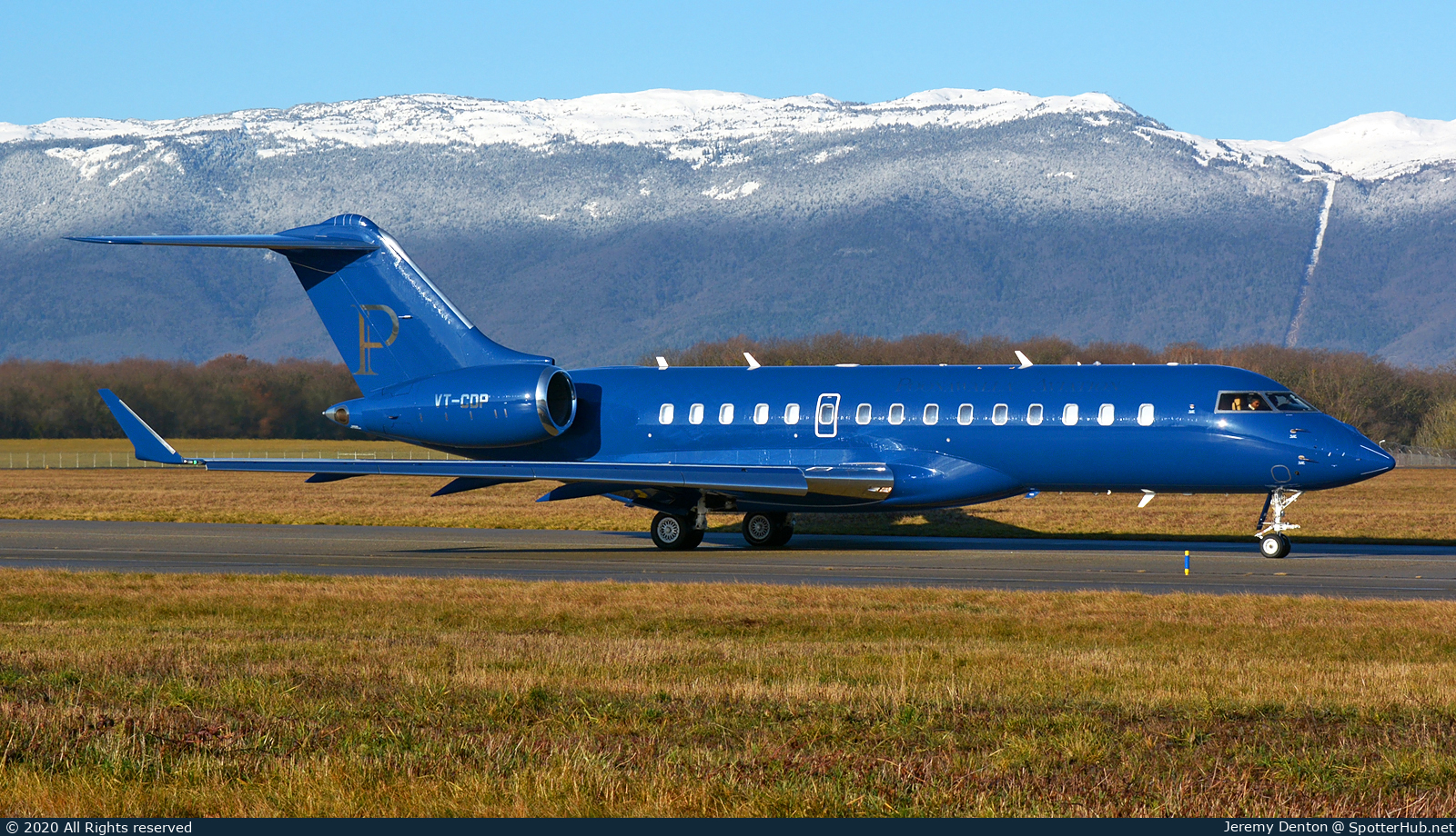 Photo of VT-CDP - Bombardier Global 6000 operated by Poonawalla Aviation
