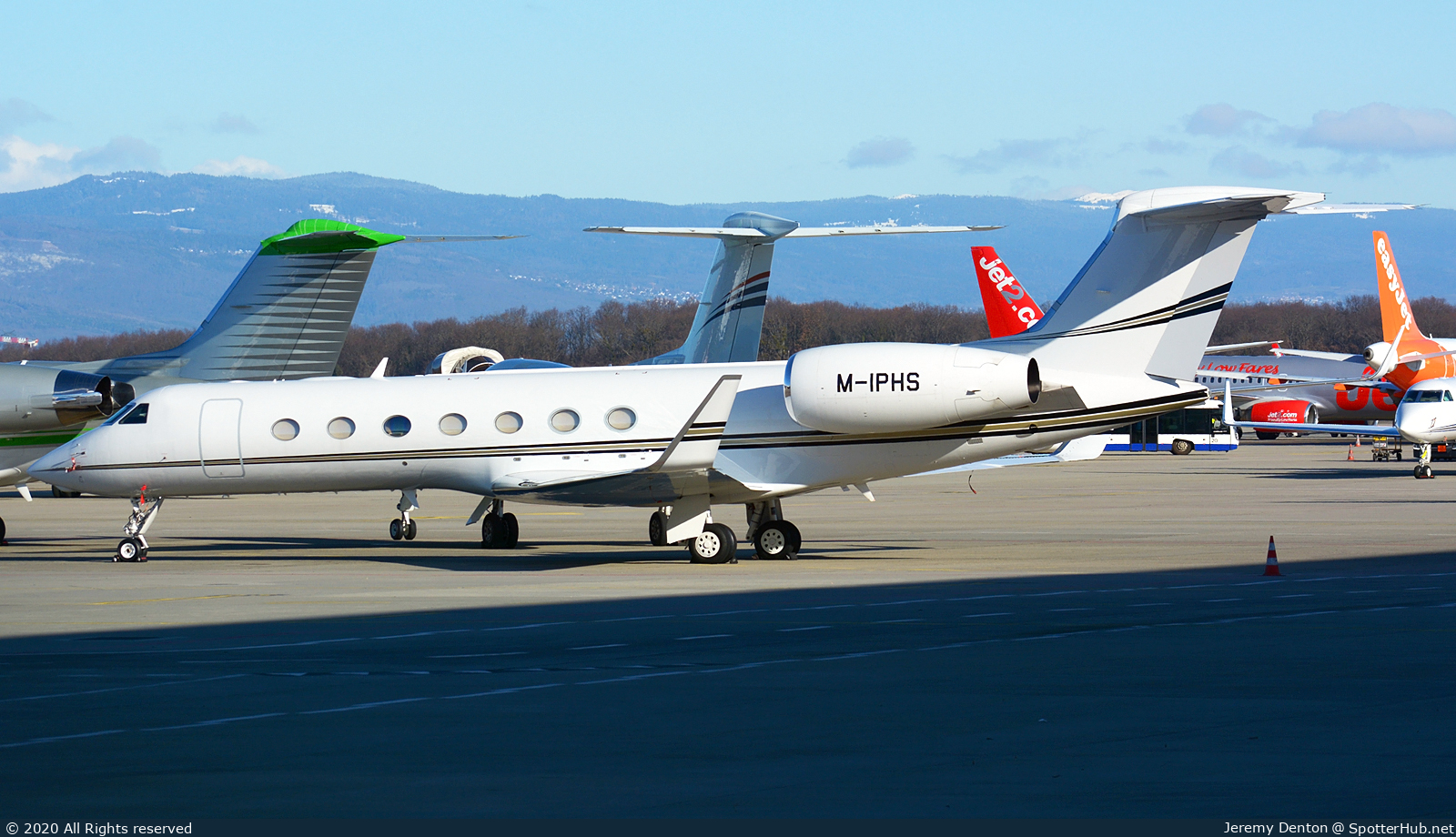 Photo of M-IPHS - Gulfstream GV-SP (G550) operated by Private