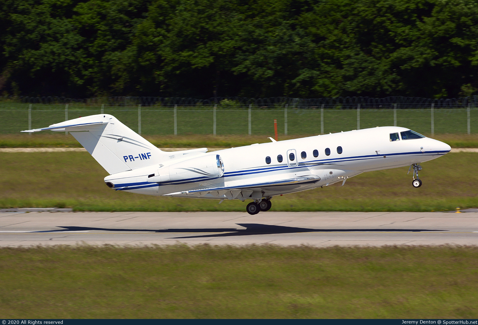 Photo of PR-INF - Hawker Beechcraft 4000 operated by Private