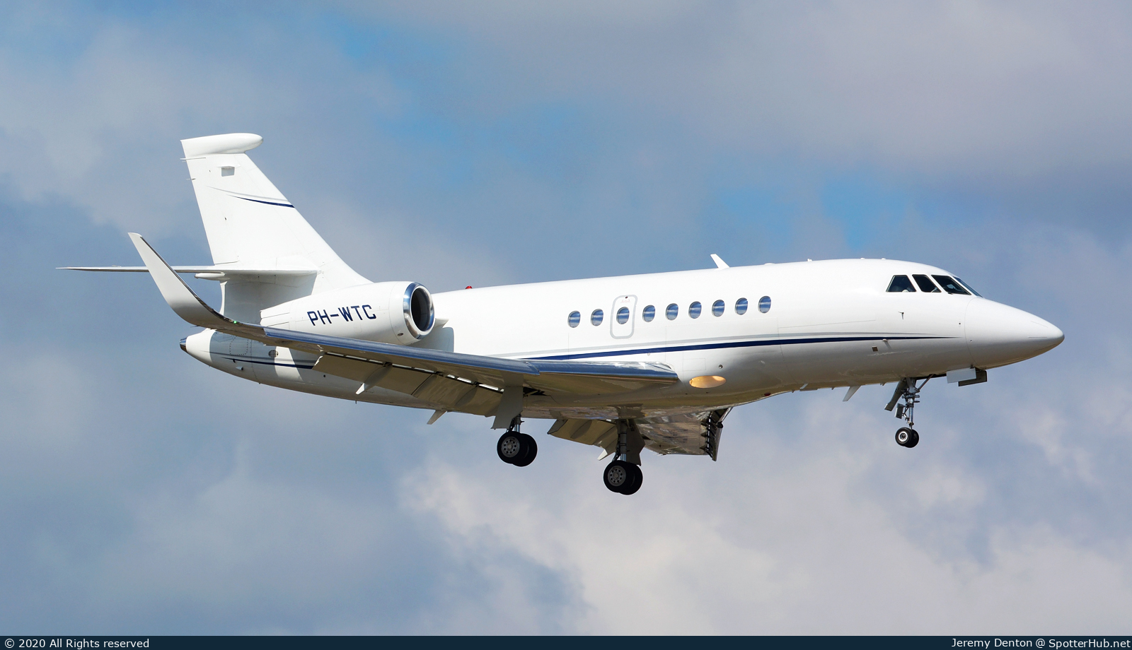 Photo of PH-WTC - Dassault Falcon 2000S operated by Cartier